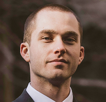 Thomas Whitfield, obchodní analytik a specialista na trh kryptoměn, portrét